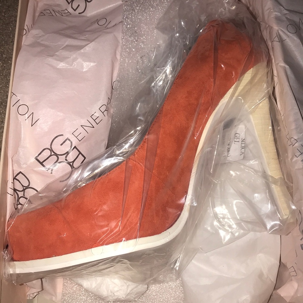 NEW BCBGENERATION PLATFORMS IN TANGERINE.